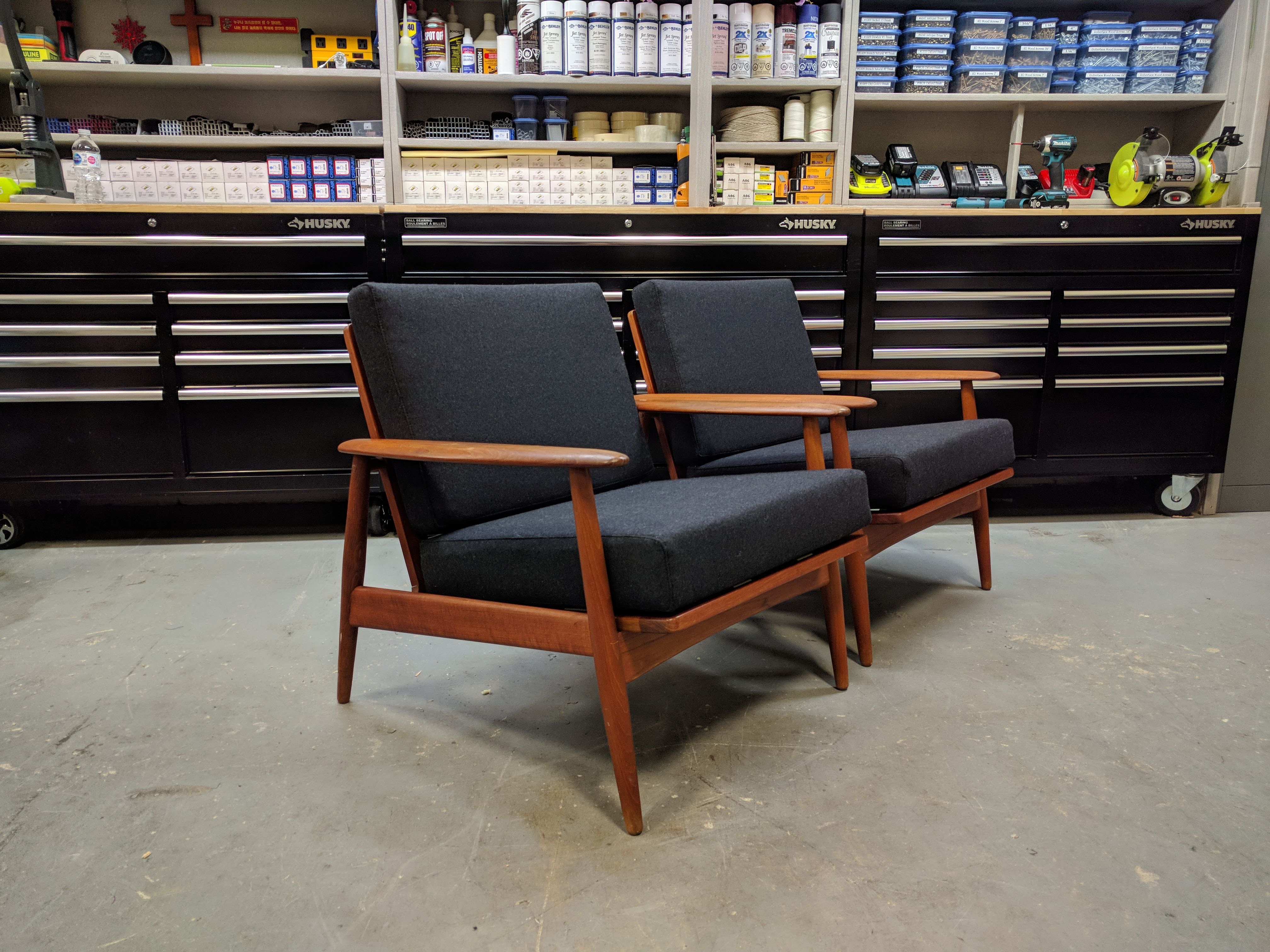 10.30.UnitedUpholsteryCustomMidCenturyCushions UNITED UPHOLSTERY